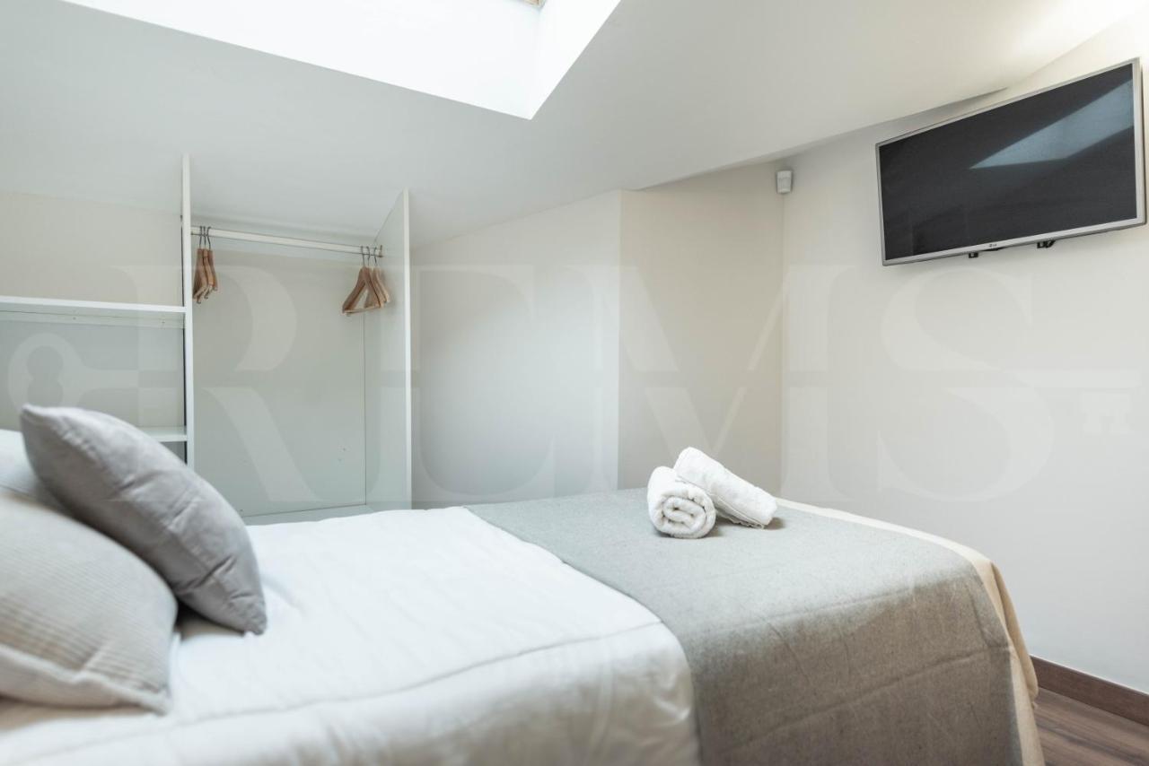 Apartment Lovely Duplex With Private Parking Near Center By Rems Málaga